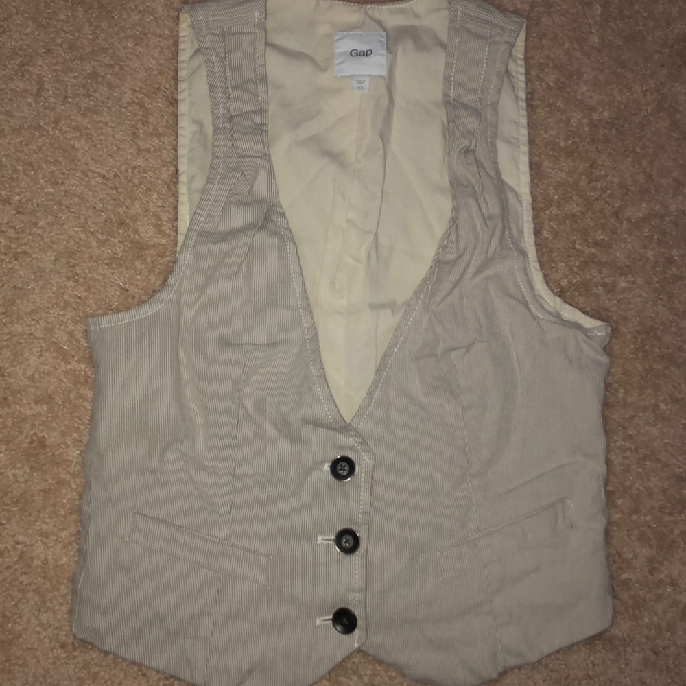 Gap vest